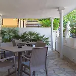 Отель Sans Souci