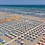 Отель Sans Souci Римини