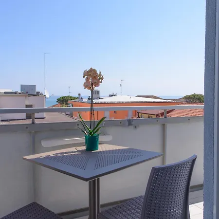 Hotel Sans Souci 3*