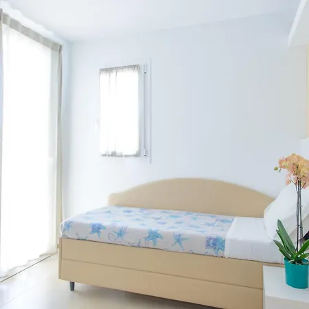 Sans Souci Hotel 3*